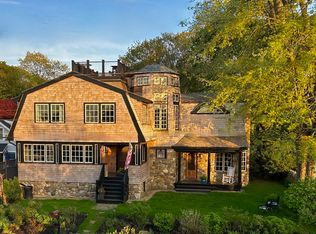 8 Norwood Ave, Rockport, MA 01966