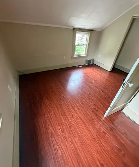191 Vandervoort St #1/2 — Photo 8
