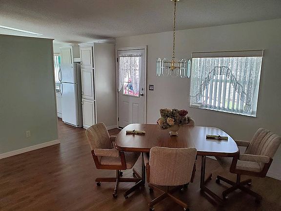 2nd image of 55 Winthrop Ln