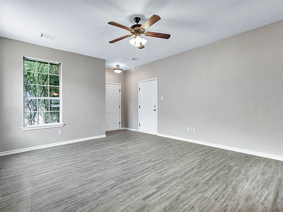4th image of 2651 Symphony Park Dr