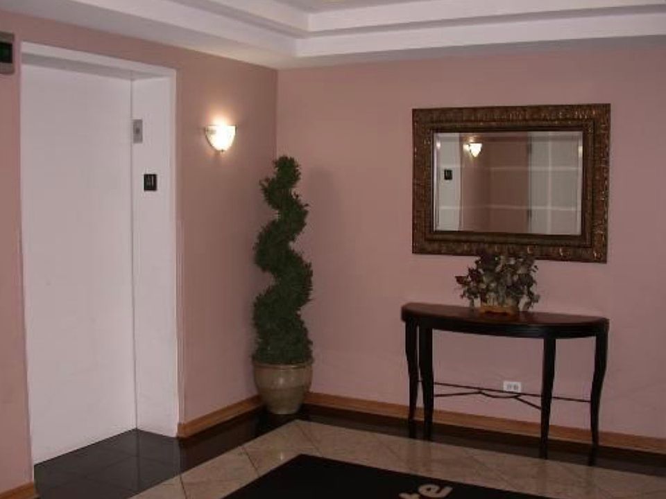 1st image of 2919 N Harlem Ave APT 508