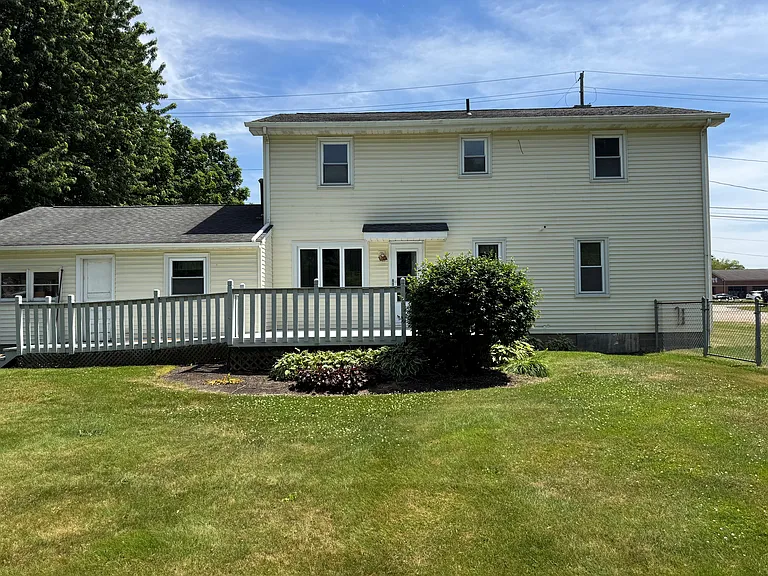 9961 Johnnycake Ridge Rd — Photo 2