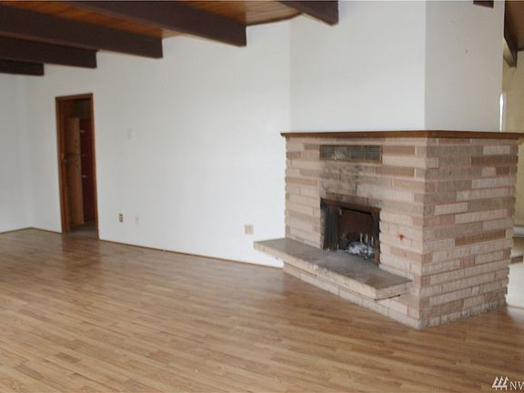 4th image of 5115 Auburn Way S