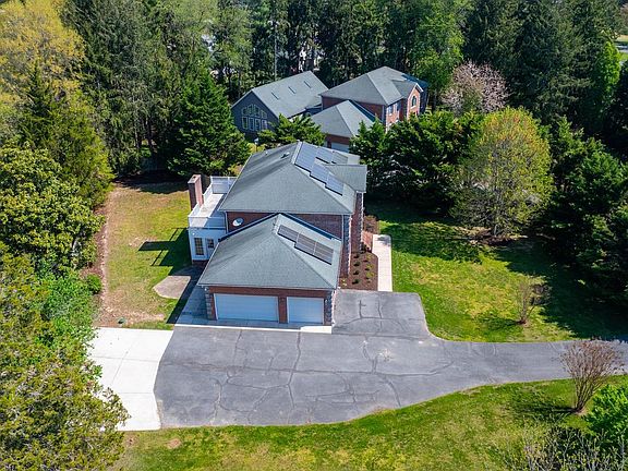 5th image of 5 Bambridge Ave