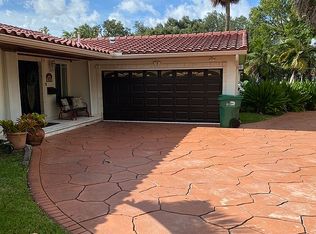 14220 Lake Candlewood Ct, Miami Lakes, FL 33014