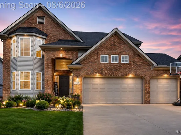 55920 Sunningdale Dr, South Lyon, MI 48178