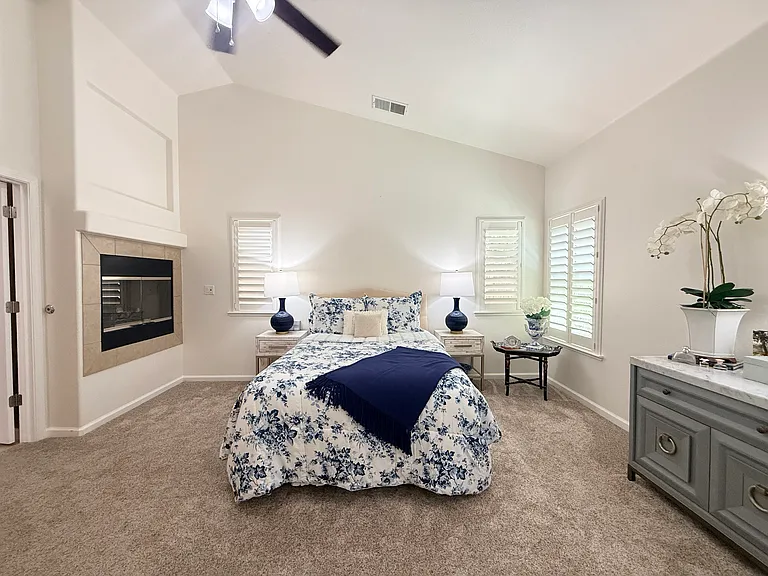 1140 E Sawgrass Ave — Photo 19