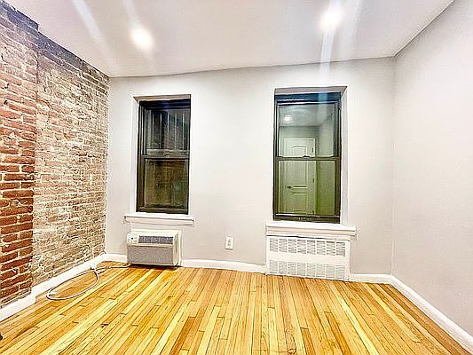 2nd image of 401 W 53rd St APT 3C