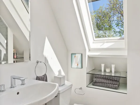 685 East 22nd Street image 30 of 38