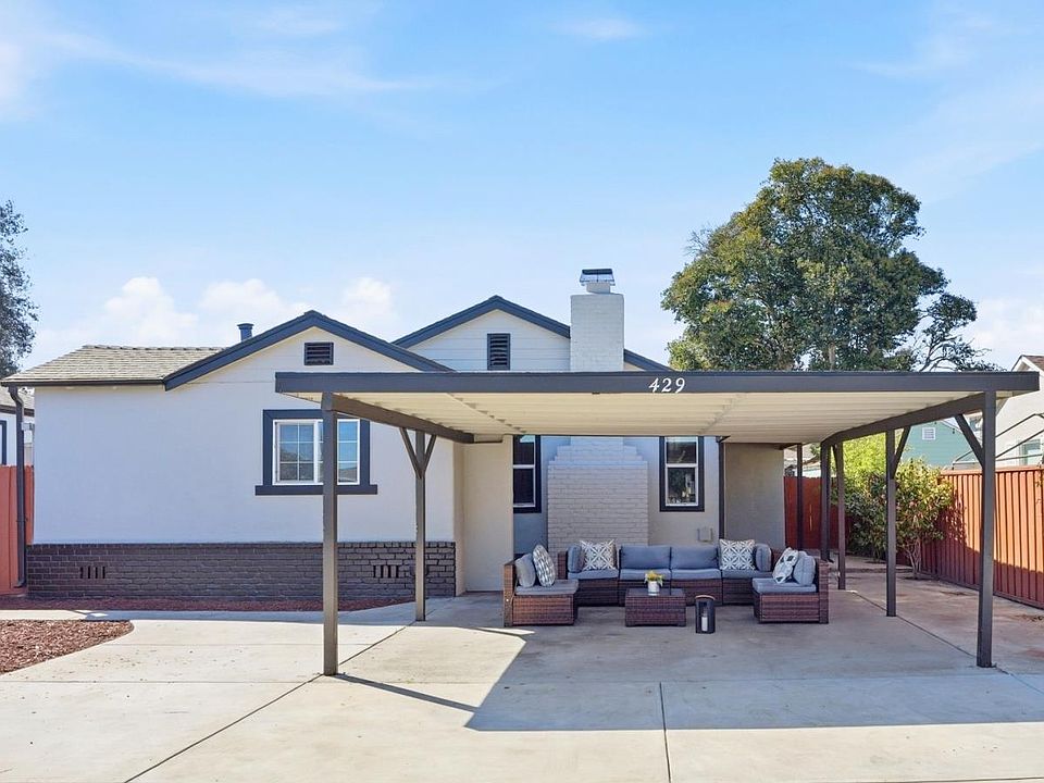 1st image of 429 Daisy Ln