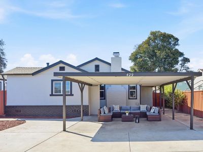 429 Daisy Ln, East Palo Alto, CA, 94303