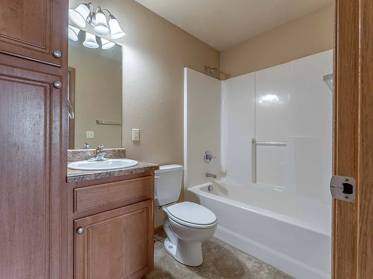 Oakwood Heights Townhomes — Photo 141