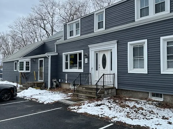 1102 Bridgton Rd, Westbrook, ME 04092