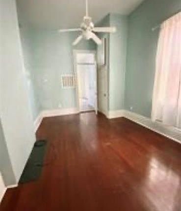 2nd image of 930 Saint Mary St