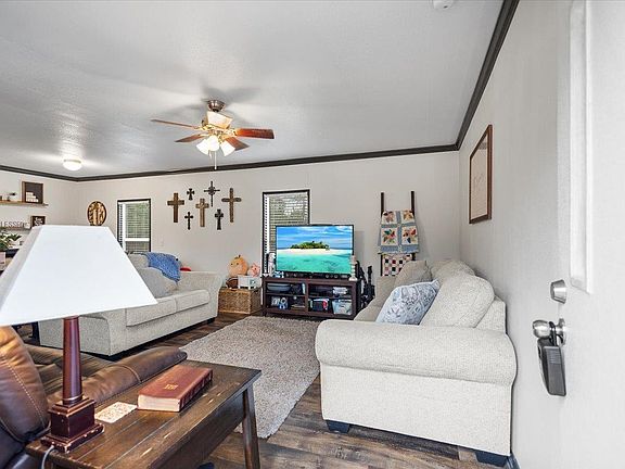 3rd image of 732 County Road 307