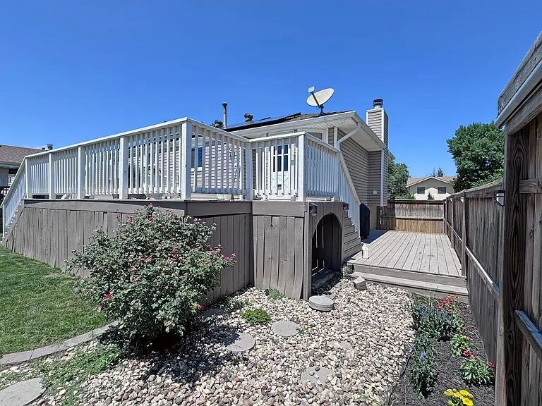 13327 Hascall St — Photo 6