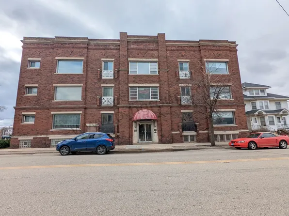 811 60th St, Kenosha, WI 53140