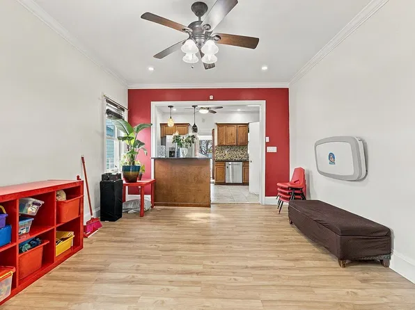 290 E 37th St, Brooklyn, NY 11203
