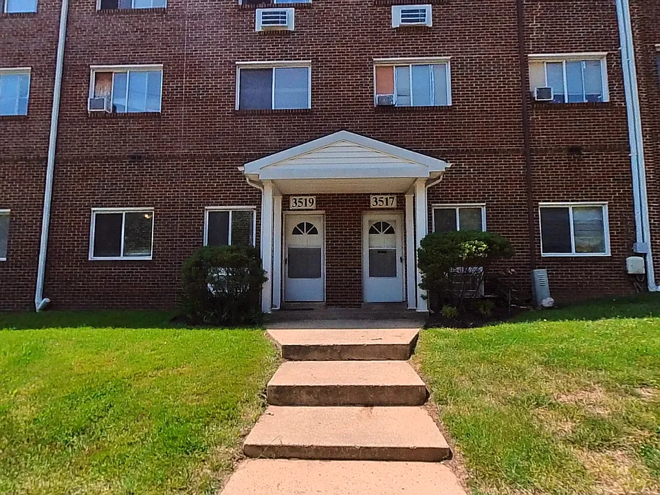 3535 Otis St