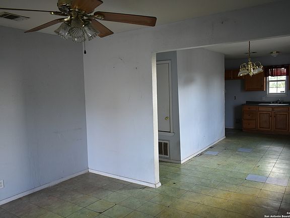 4th image of 3206 N Golden Ave
