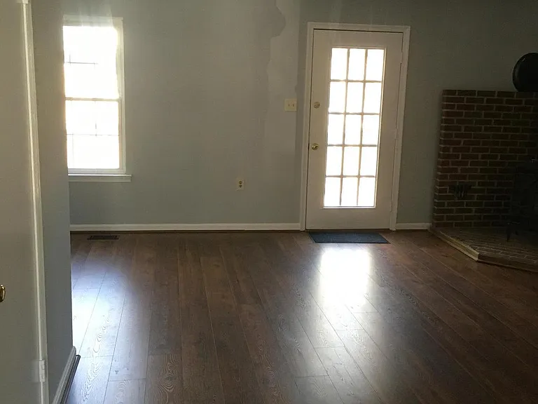 15205 Streamside Ct — Photo 12