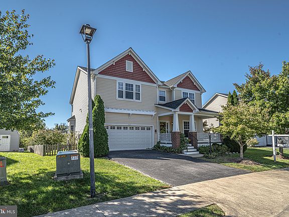 5th image of 121 Roseville Ct