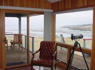 2750 White Gull Ct, Albion, CA 95410