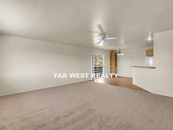 3rd image of 4032 N Viewpoint Dr APT D