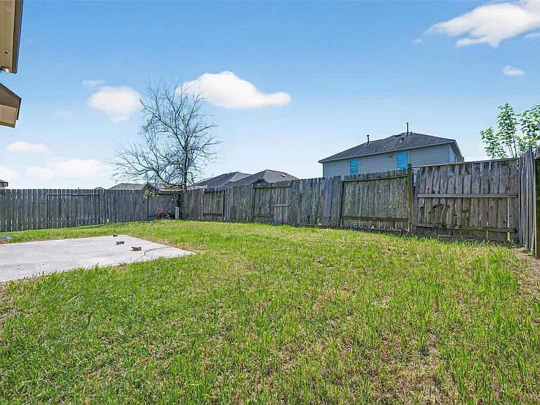 1326 Seagler Pond Ln — Photo 48