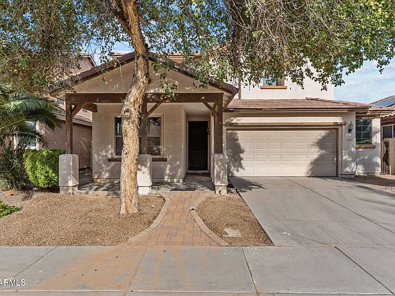 2nd image of 440 W WISTERIA Place