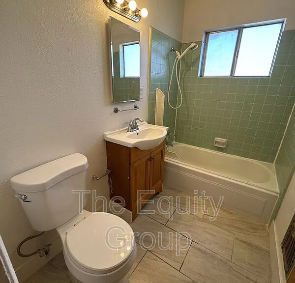 550 S Richmond Ave #3 — Photo 9