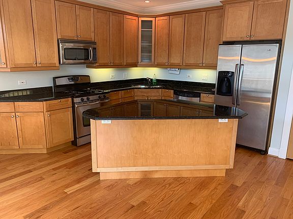 2nd image of 1142 N Campbell Ave APT 1B