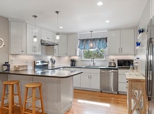 66 Prospect St APT 3, Marblehead, MA 01945