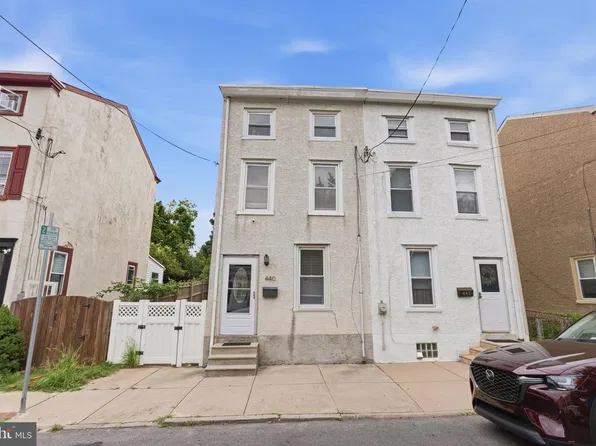 440 Lemonte St, Philadelphia, PA 19128