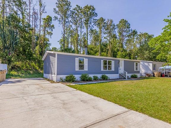3rd image of 16838 Elderberry Dr