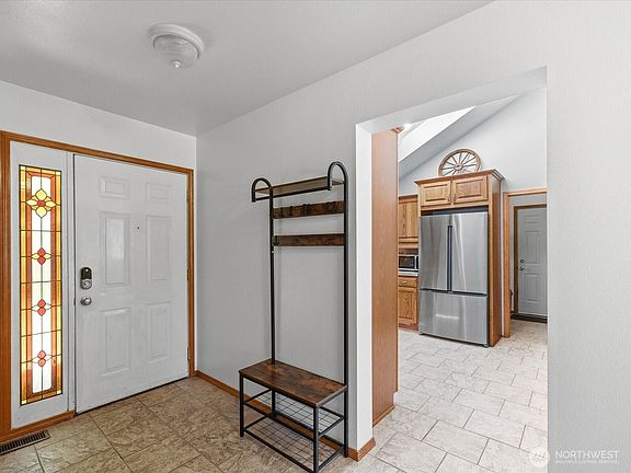 4th image of 20412 133rd Street NE