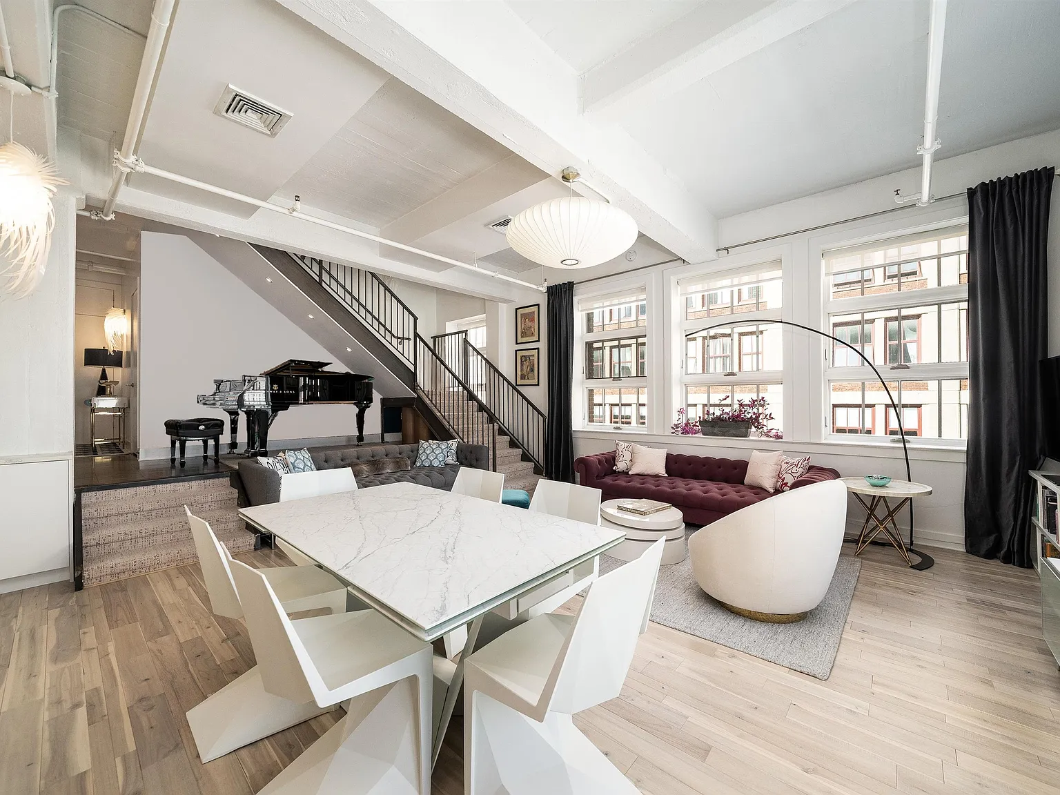 2 bed, 2.0 bath, 1310 sqft, $6,900 — Photo 3