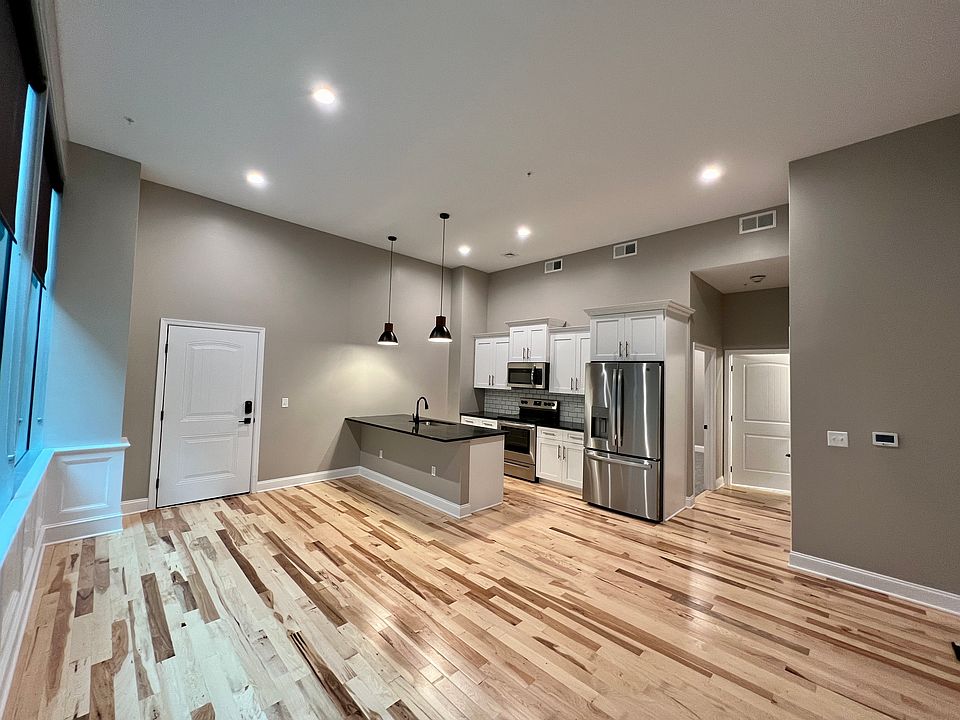 1st image of 409 Lackawanna Ave APT 217