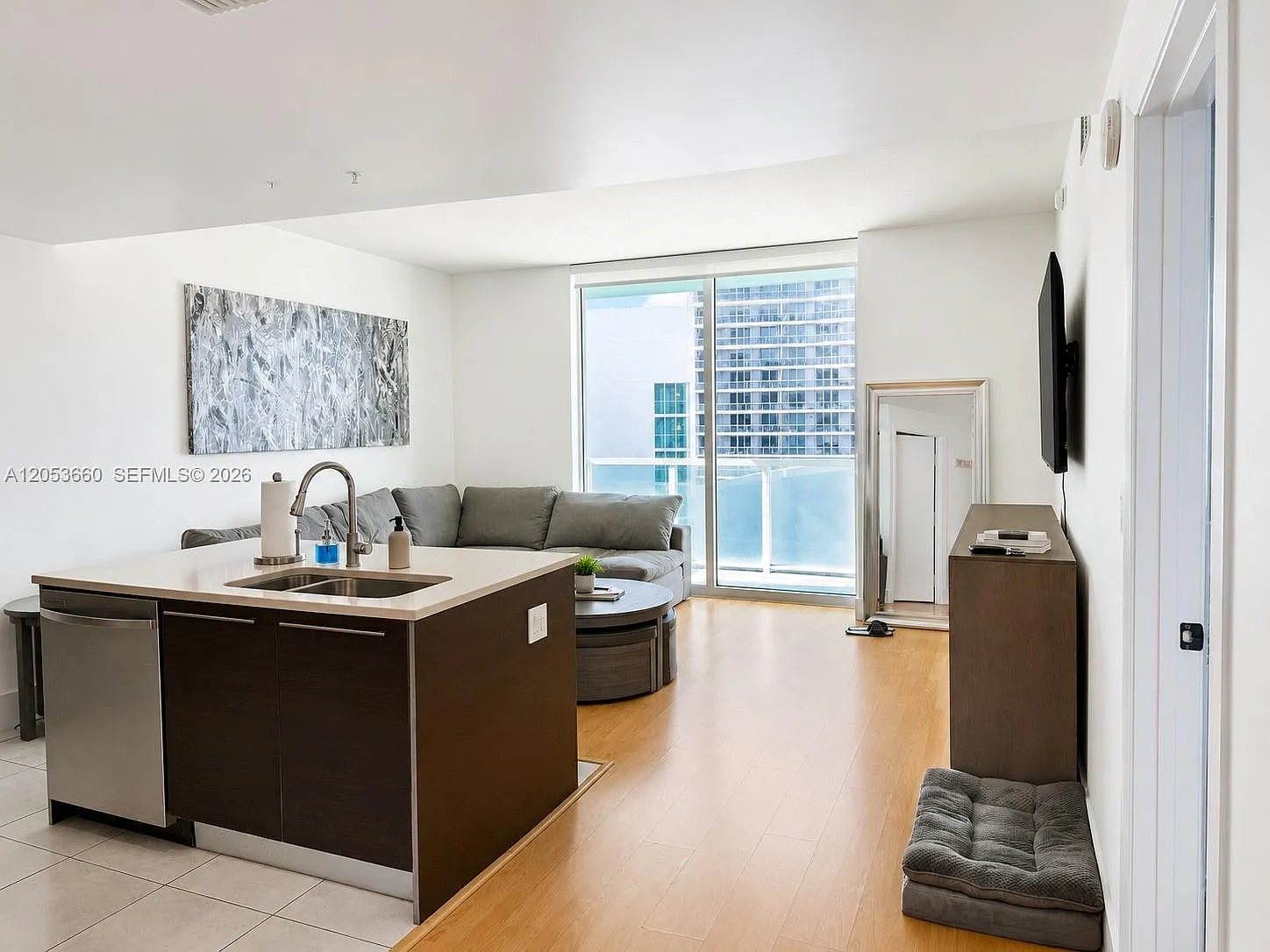 Quantum On The Bay Condo — Photo 2