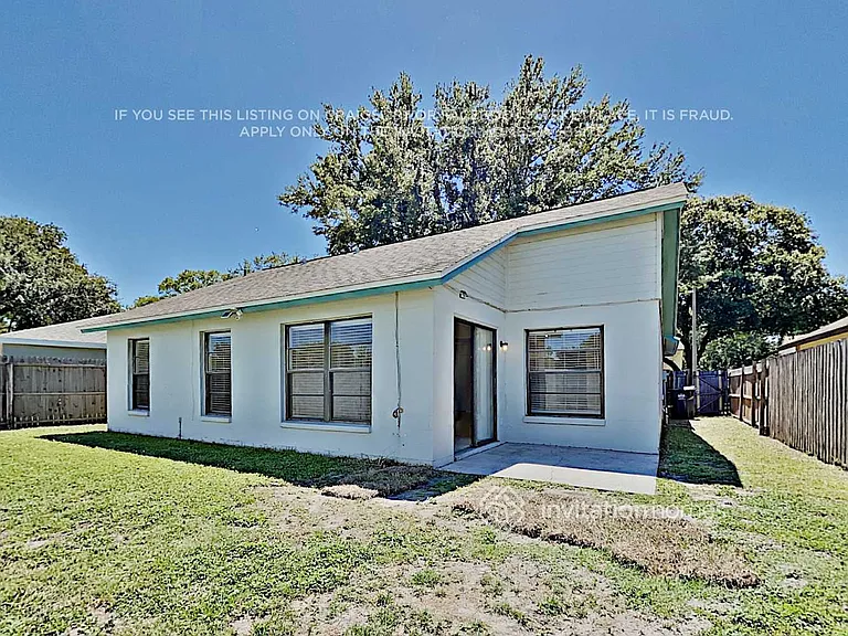 5473 Friarsway Dr — Photo 16