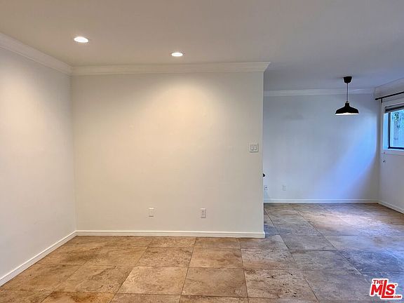 3rd image of 960 Larrabee St APT 107