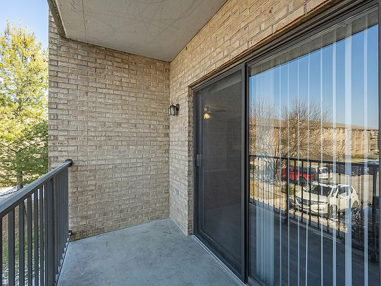 Skyridge Apartment Homes — Photo 15