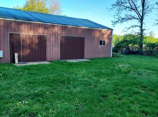 1684 Brogan Rd, Stockbridge, MI 49285