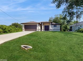 3204 24th St SW, Lehigh Acres, FL 33976