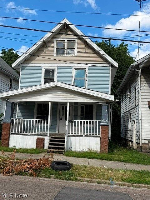 1st image of 759 Fern St
