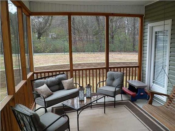2nd image of 2472 Waterhaven Dr