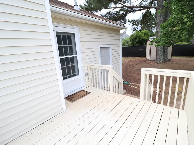 504 Noonday Ct — Photo 29
