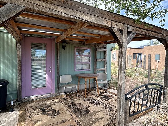 4th image of 319 Palisade Court