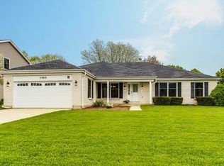 3965 Charlemagne Dr, Hoffman Estates, IL 60192