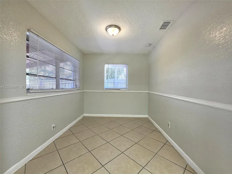 5225 NE 4th Ave — Photo 24